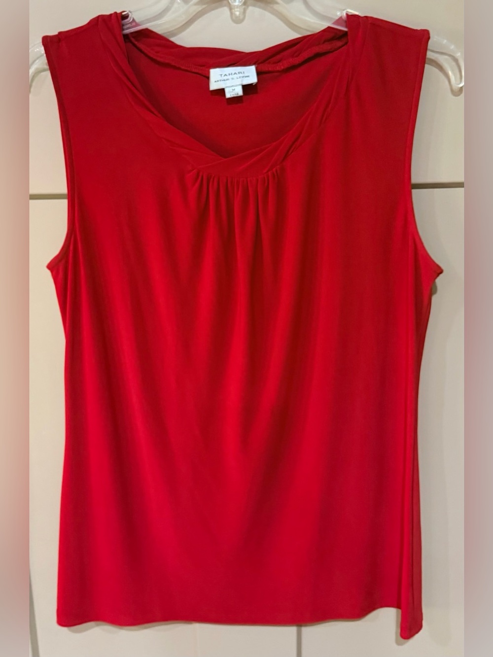 Tahari Red Sleeveless V-Neck Gathered Shell